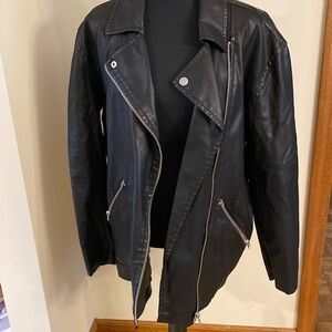 BB Dakota black vegan leather jacket. Size L. Zipper front with pockets.